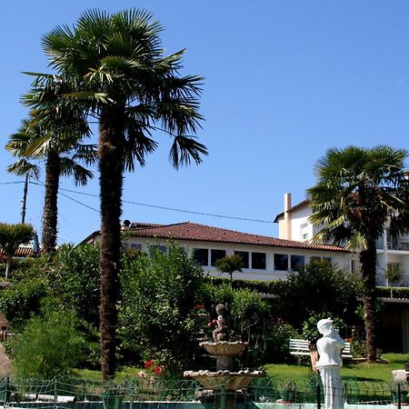 Hotel Aux Tauzins Montfort-en-Chalosse Exterior foto